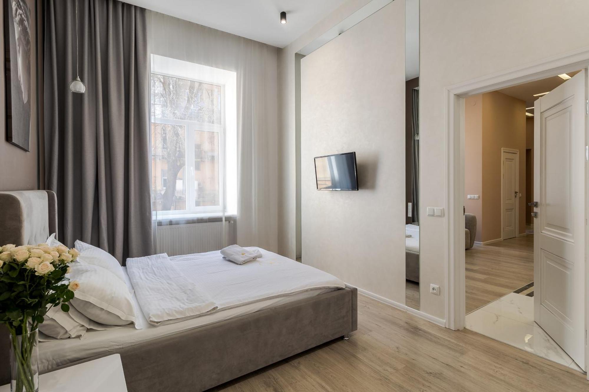 Royal Stylish Apartment In The Old City Lviv Luaran gambar