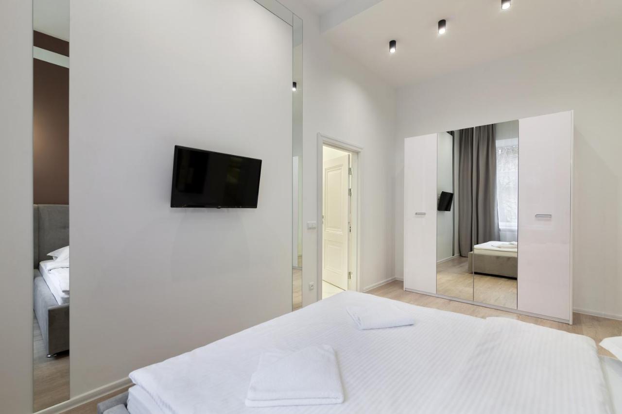 Royal Stylish Apartment In The Old City Lviv Luaran gambar