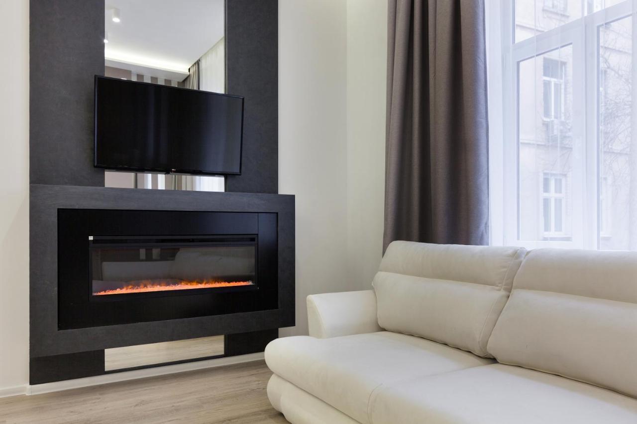 Royal Stylish Apartment In The Old City Lviv Luaran gambar