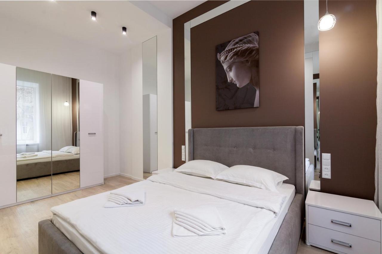 Royal Stylish Apartment In The Old City Lviv Luaran gambar